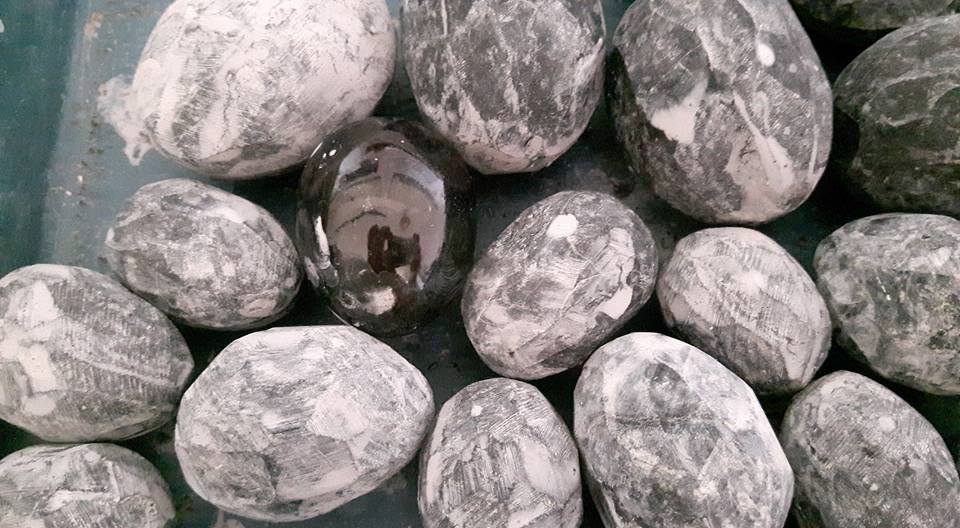 black jade yoni eggs